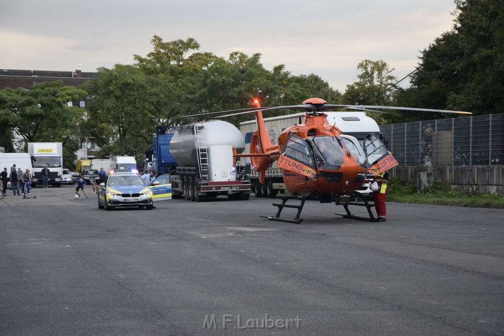 VU Kind Koeln Vingst Hinter dem Hessgarten P34.JPG - Miklos Laubert